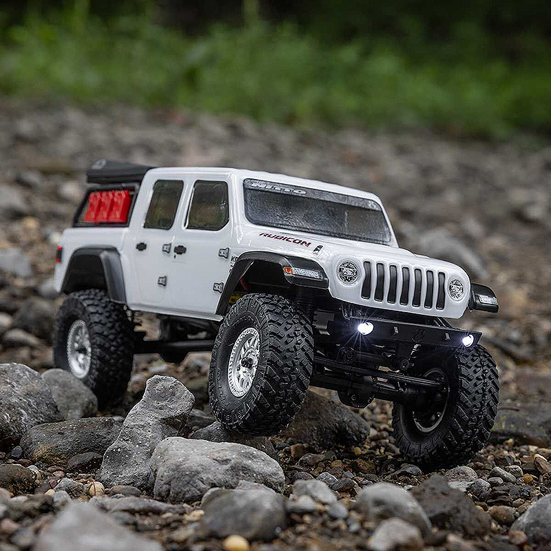 Axial 1:24 SCX24 Jeep JT Gladiator 4X4 RTR Brushed Rock Crawler w/Battery&Charger, White-AXI00005V2T4